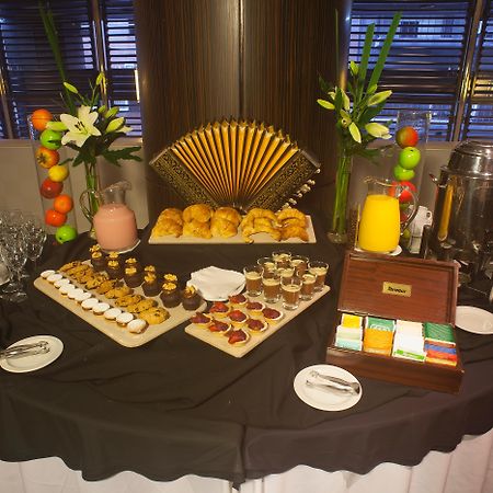Regal Pacific Puerto Madero Hotel Buenos Aires Ngoại thất bức ảnh A tea table