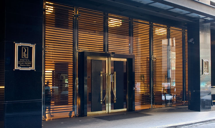 Regal Pacific Puerto Madero Hotel Buenos Aires Ngoại thất bức ảnh Entrance to the hotel