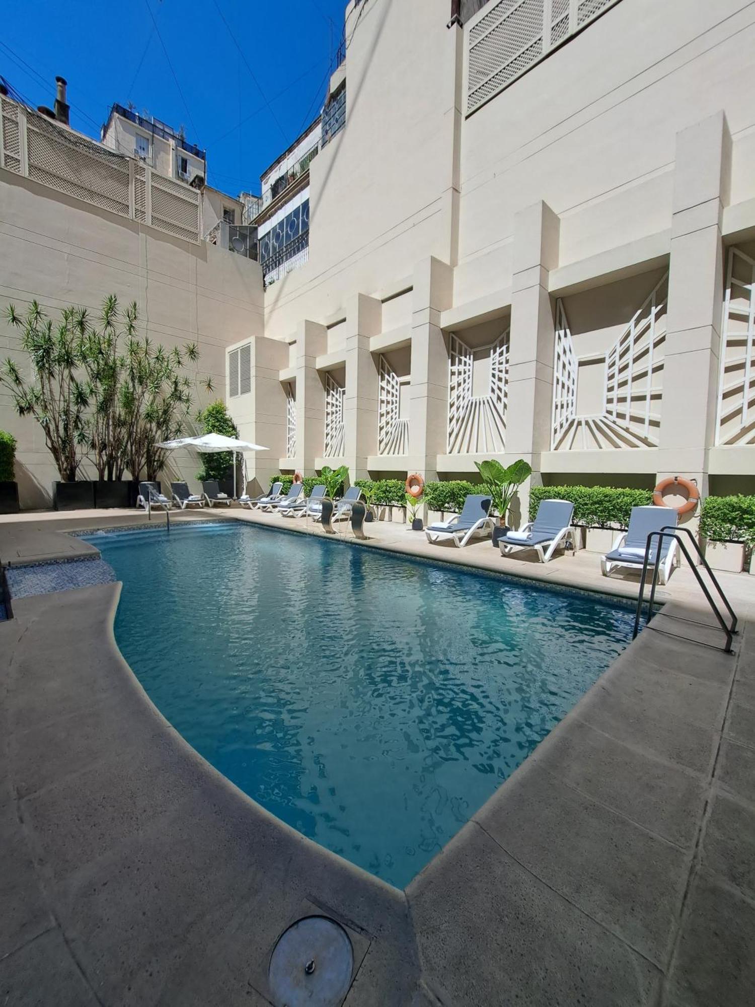 Regal Pacific Puerto Madero Hotel Buenos Aires Ngoại thất bức ảnh The pool at the hotel