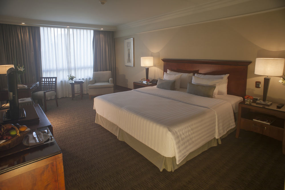Regal Pacific Puerto Madero Hotel Buenos Aires Ngoại thất bức ảnh A room at the hotel